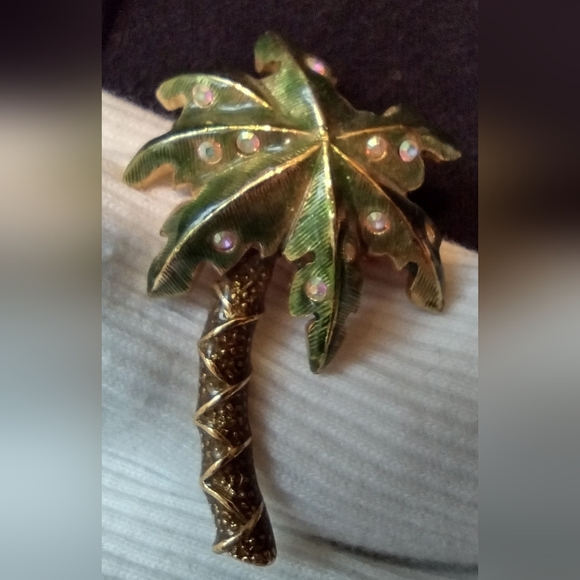 Beach brooches - Picture 7 of 10